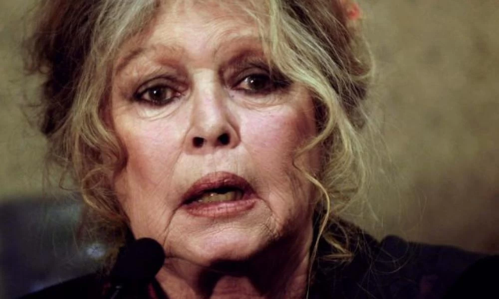 Μπριζίτ Μπαρντό: Ο κορονοϊός ήρθε πριν καταστραφούμε από υπερπληθυσμό